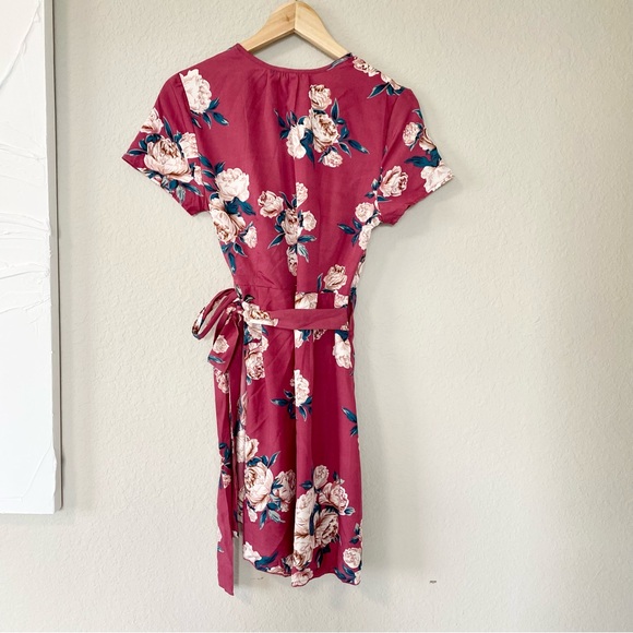 Floral Wrap Dress - Picture 4 of 8